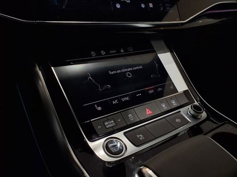 New 2026 Audi Q8 Premium image 16