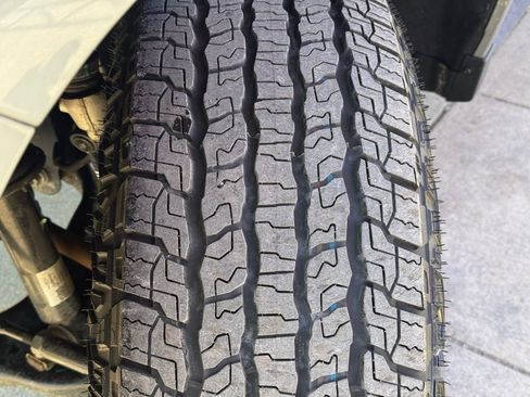 Used 2023 Chevrolet Colorado Z71 w/ Z71 Convenience Package 2 image 11