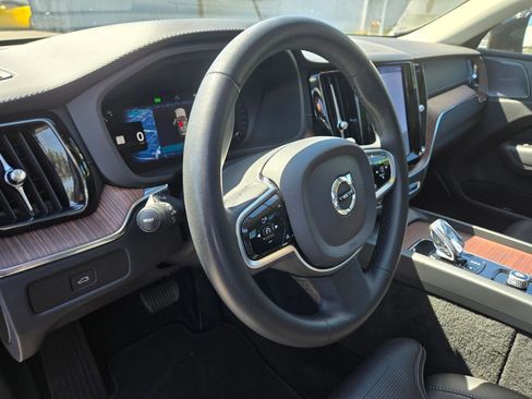 Certified 2023 Volvo XC60 B5 Ultimate AWD/4WD image 16