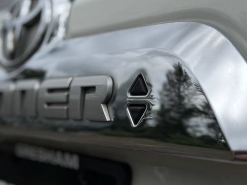 Used 2020 Toyota 4Runner Limited AWD/4WD image 43