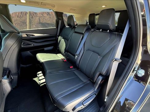 Used 2025 INFINITI QX60 Luxe image 26