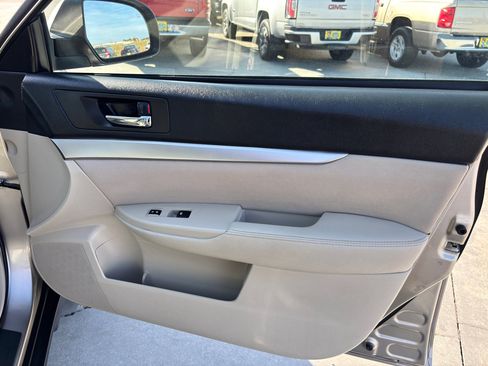 Used 2014 Subaru Outback 2.5i Premium image 27