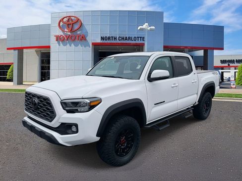Used 2022 Toyota Tacoma TRD Off-Road w/ TRD Premium Off Road Package image 6
