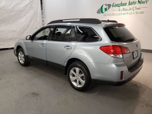 Used 2013 Subaru Outback 3.6R Limited AWD/4WD image 4