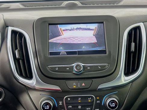 Used 2023 Chevrolet Equinox LT w/ Driver Convenience Package image 14