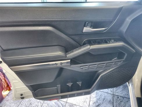 Certified 2025 Toyota Tacoma TRD Off-Road image 13