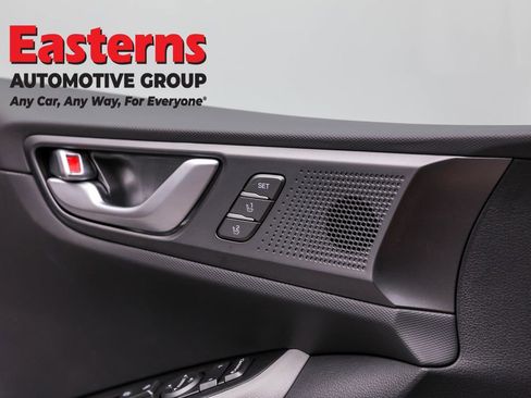 Used 2022 Hyundai Ioniq Limited image 21