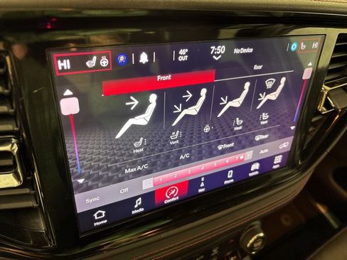 Used 2022 Dodge Durango R/T image 38