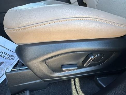 Certified 2023 Ford Explorer Limited w/ Equipment Group 301A image 8