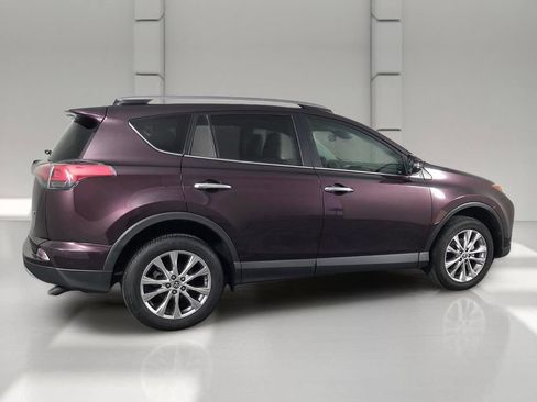 Used 2018 Toyota RAV4 Limited FWD image 4