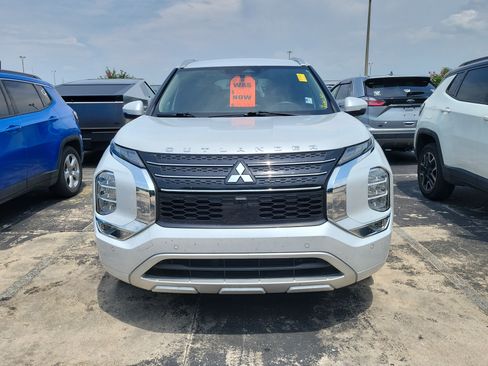 Used 2024 Mitsubishi Outlander SEL FWD image 2