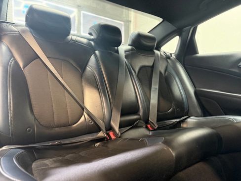 Used 2015 Chrysler 200 S FWD image 8