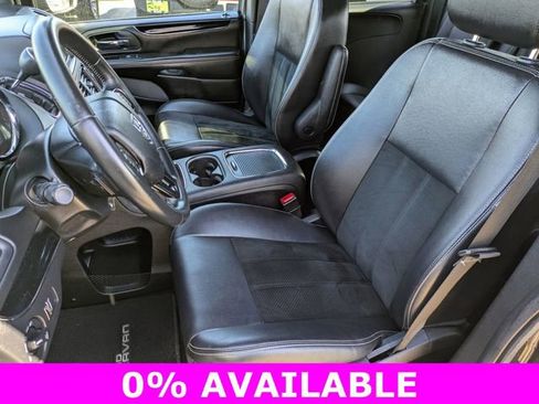 Used 2017 Dodge Grand Caravan SXT w/ Blacktop Package image 10