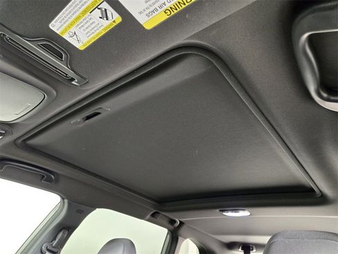 Used 2025 Subaru Forester Premium image 15