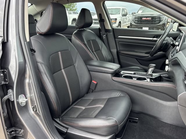 Used 2024 Nissan Altima 2.5 SR FWD image 31