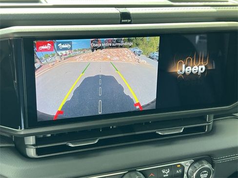 New 2025 Jeep Wrangler Unlimited Rubicon 392 image 21