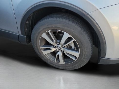 Used 2018 Toyota RAV4 XLE w/ Plus Extra Value Package image 15