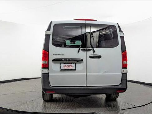 Used 2018 Mercedes-Benz Metris image 7