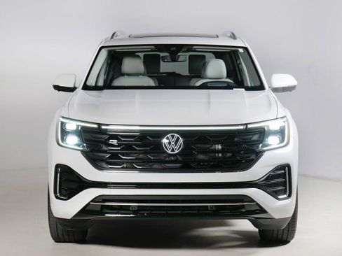 Used 2024 Volkswagen Atlas SEL Premium R-Line AWD/4WD image 8