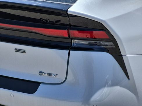 New 2026 Toyota Prius XLE FWD image 69