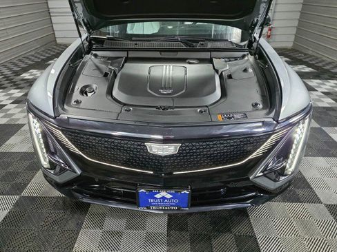 Used 2024 Cadillac Lyriq Sport image 40