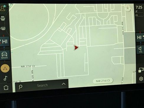 Used 2025 Land Rover Range Rover Long Wheelbase SE image 12