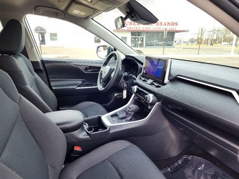 Used 2023 Toyota RAV4 LE image 11