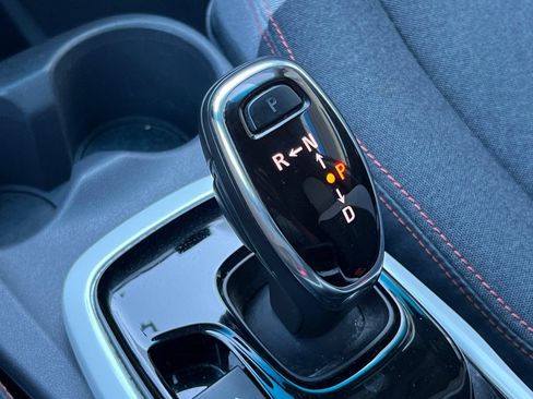 Used 2020 Chevrolet Bolt LT FWD image 31