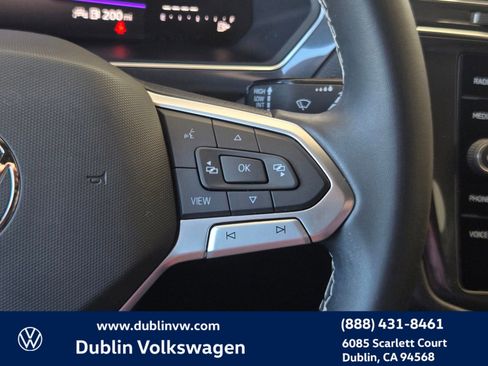 Certified 2023 Volkswagen Tiguan SE R-Line FWD image 21