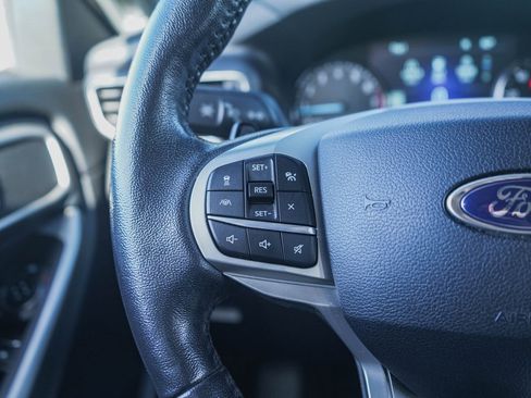 Used 2020 Ford Explorer XLT w/ Equipment Group 202A image 23