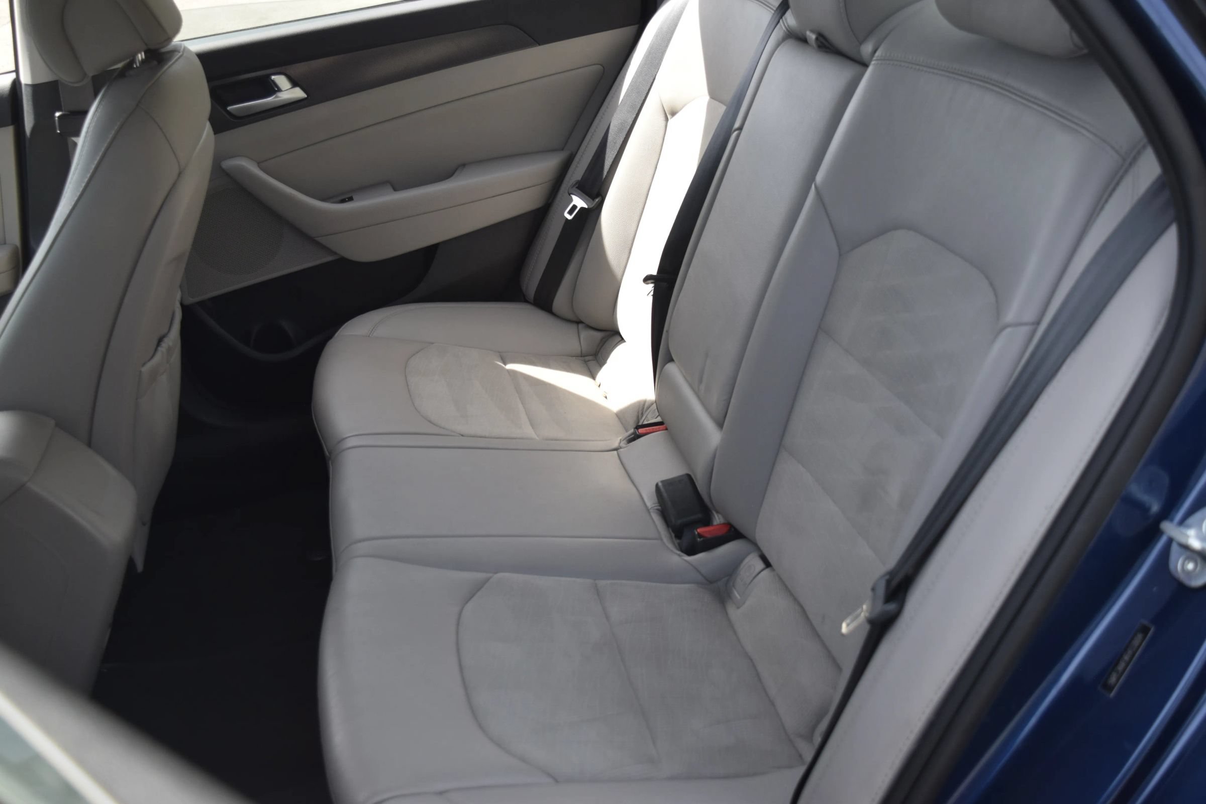 Used 2015 Hyundai Sonata Sport w/ Option Group 03 FWD image 7