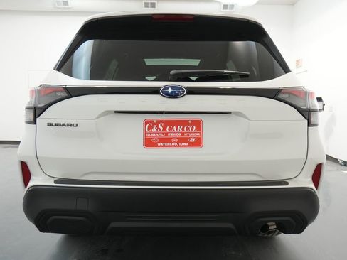 Used 2026 Subaru Forester Premium image 7