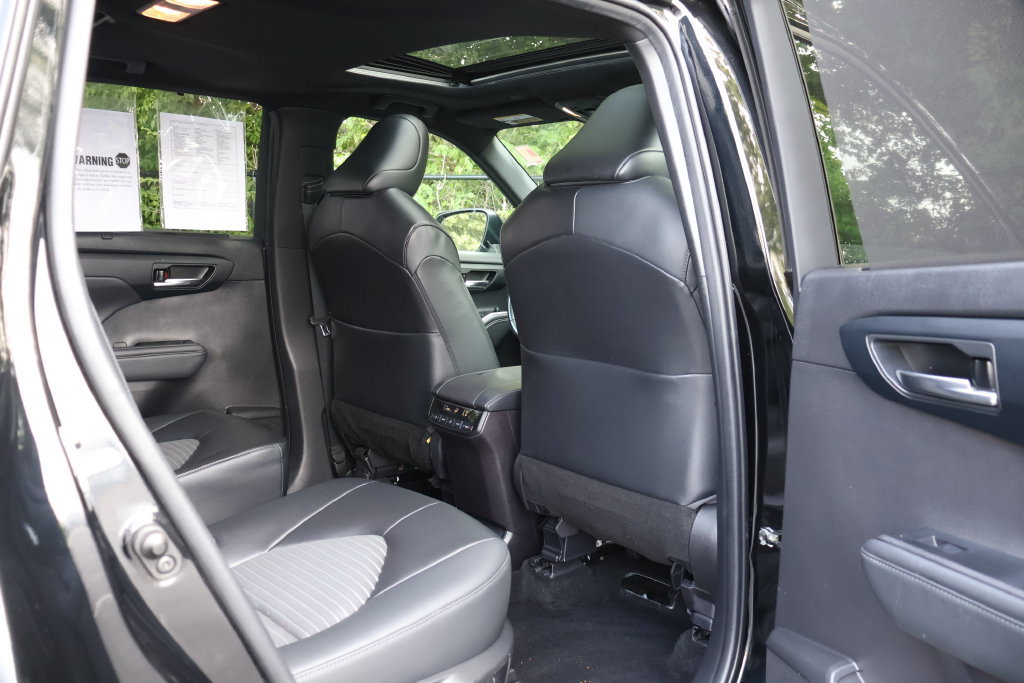 Used 2022 Toyota Highlander XSE FWD image 50