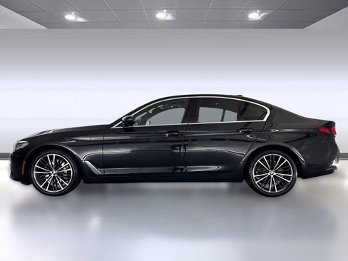 Certified 2023 BMW 530i w/ Convenience Package image 2