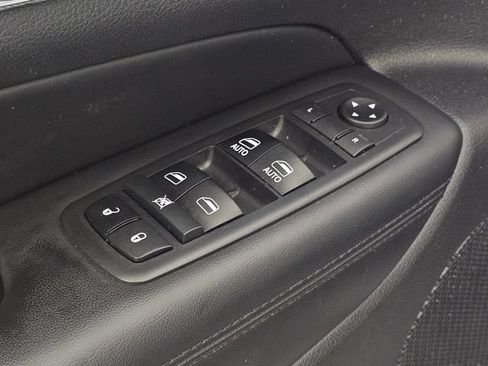 Used 2018 Jeep Grand Cherokee Limited AWD/4WD image 24
