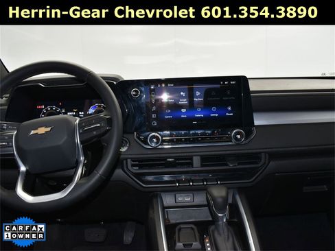 Used 2024 Chevrolet Colorado LT w/ LT Convenience Package II image 4