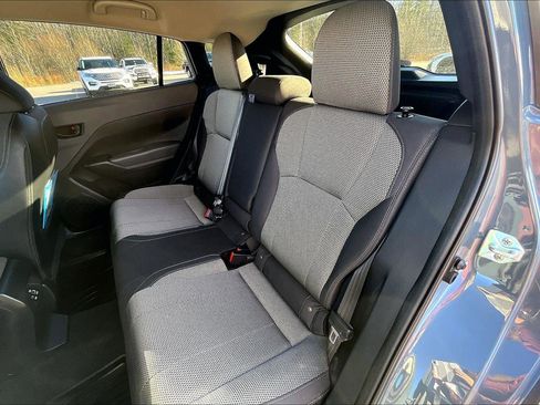 Used 2024 Subaru Crosstrek 2.0i Premium image 18