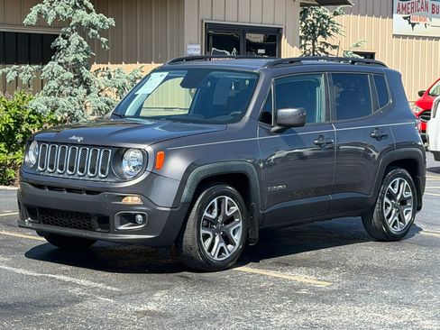 Used 2018 Jeep Renegade Latitude FWD image 5