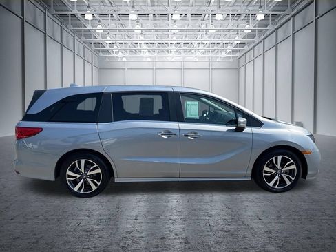 Used 2023 Honda Odyssey Touring image 6