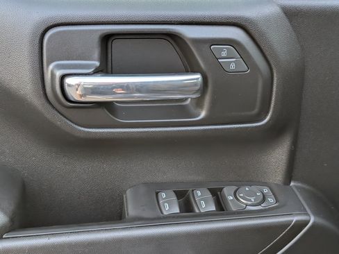 Certified 2022 Chevrolet Silverado 1500 Custom RWD image 19