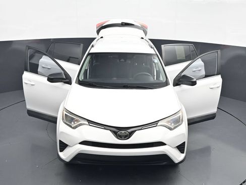 Used 2017 Toyota RAV4 LE FWD image 46