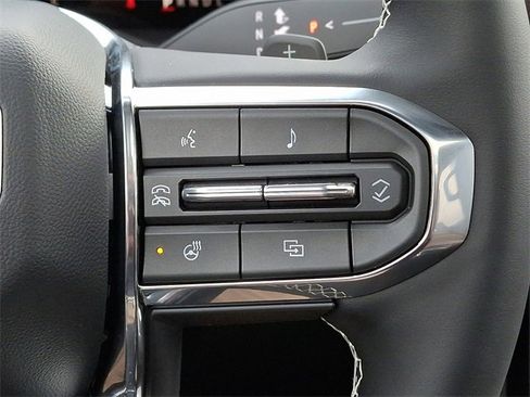 New 2026 GMC Acadia Denali Ultimate w/ LPO, Floor Liner Package image 17