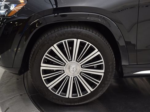 Certified 2024 Mercedes-Benz Maybach GLS 600 4MATIC image 12