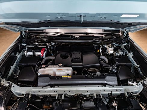 Used 2024 Toyota Tundra Limited image 32