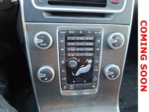 Used 2016 Volvo V60 T5 Cross Country w/ Protection Package image 11