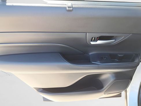 Used 2024 Toyota Grand Highlander Limited image 8