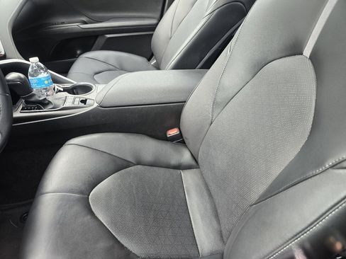 Used 2022 Toyota Camry XSE w/ Cold Weather Package FWD image 23
