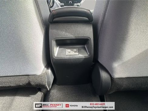 Used 2025 Toyota Corolla SE image 13