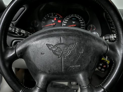 Used 1998 Chevrolet Corvette Convertible image 27