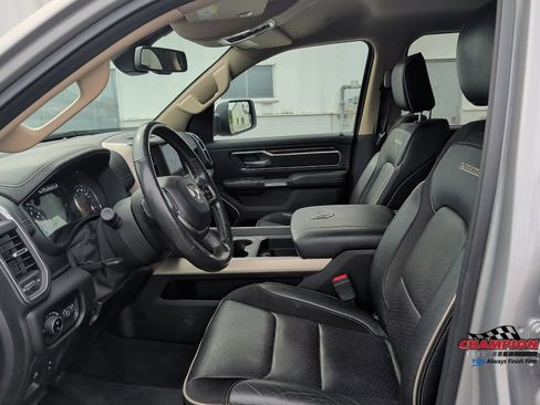 Used 2019 RAM 1500 Laramie AWD/4WD image 14